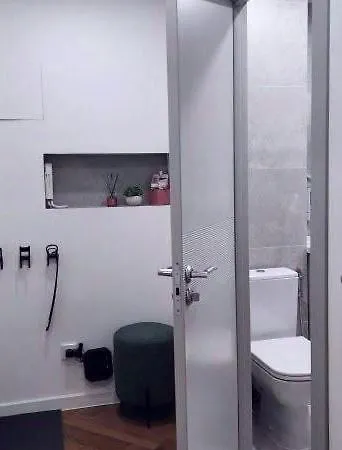 In The Center сдам предпочтительно русcкоговорящим דירה *